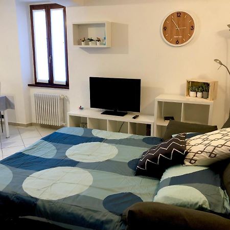 Casa Del Borghetto Apartment Intra Ngoại thất bức ảnh