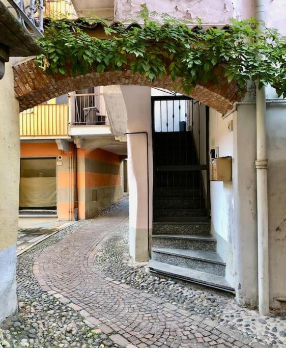Casa Del Borghetto Apartment Intra Ngoại thất bức ảnh