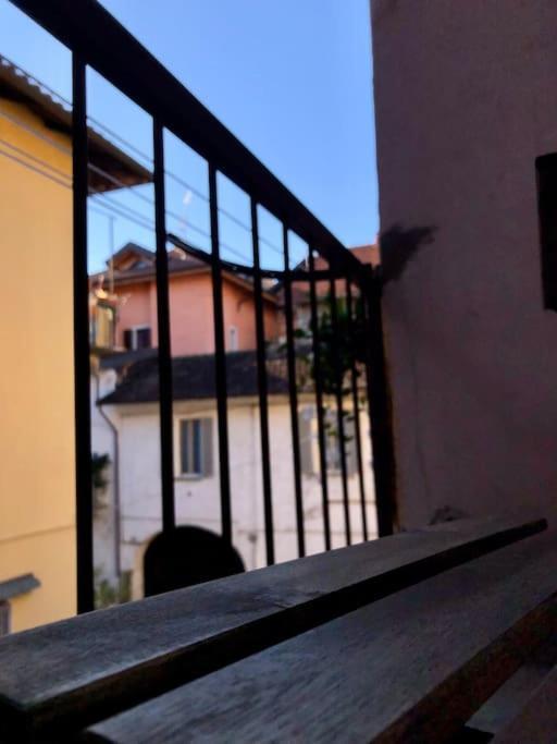 Casa Del Borghetto Apartment Intra Ngoại thất bức ảnh