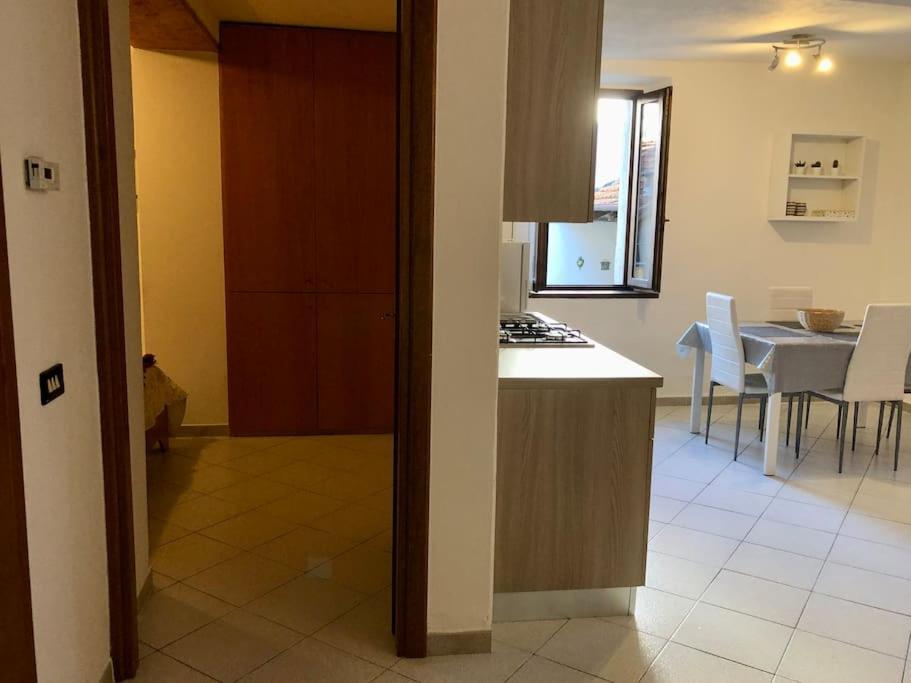 Casa Del Borghetto Apartment Intra Ngoại thất bức ảnh