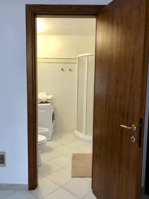Casa Del Borghetto Apartment Intra Ngoại thất bức ảnh