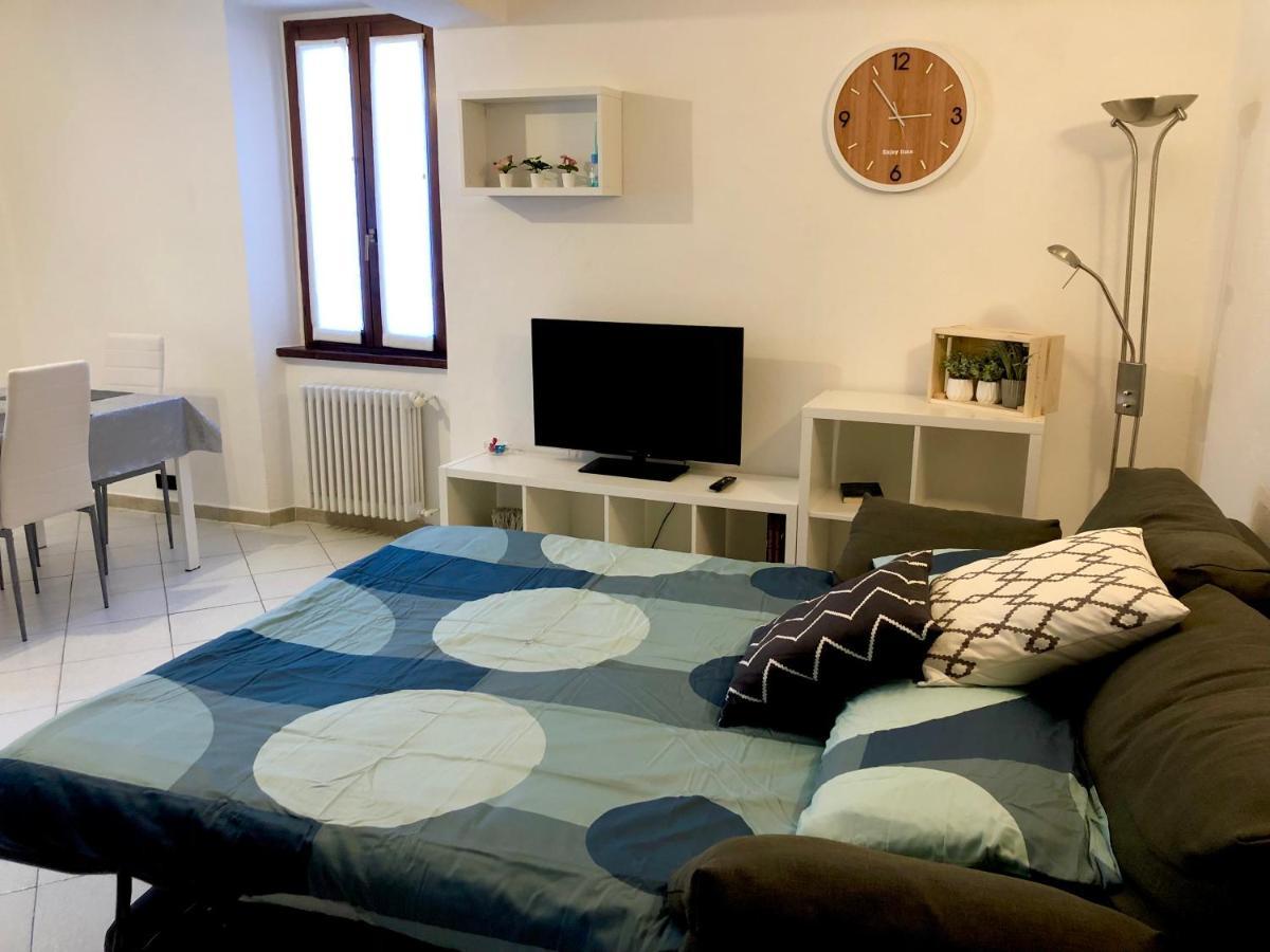 Casa Del Borghetto Apartment Intra Ngoại thất bức ảnh